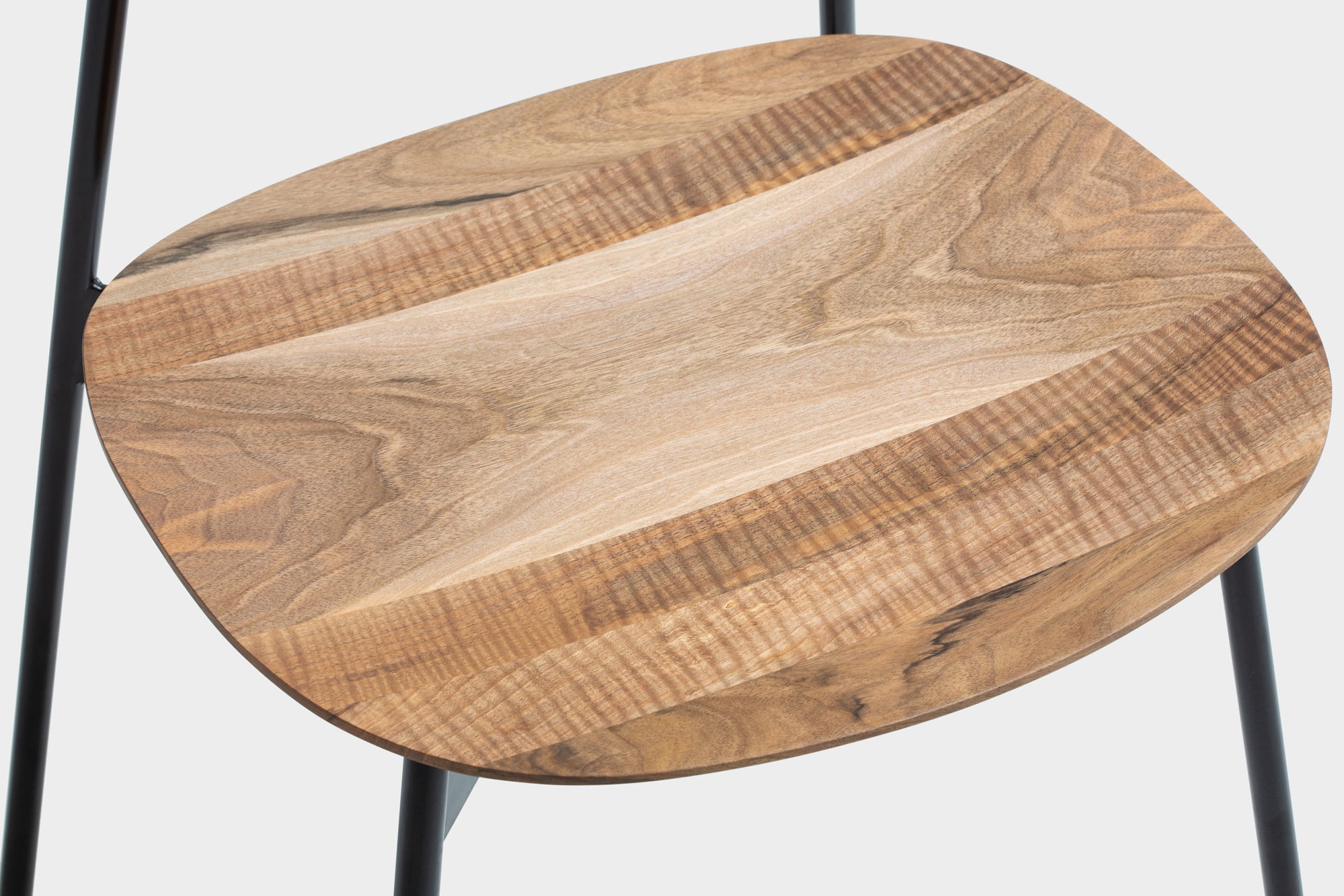 MAYA | Mid Century Modern Stuhl mit Metallbeinen
