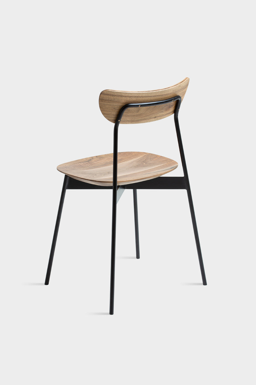 MAYA | Mid Century Modern Stuhl mit Metallbeinen