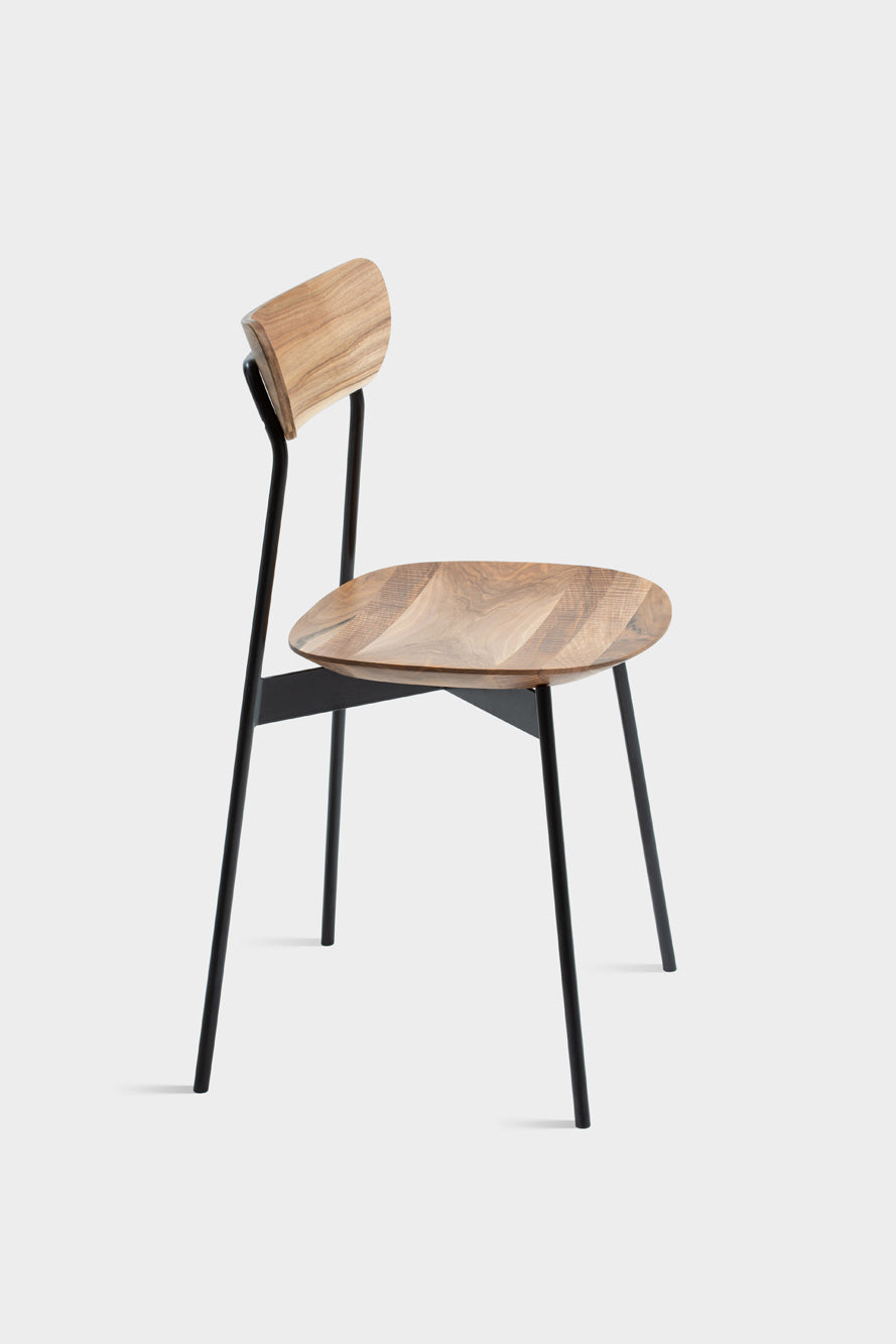 MAYA | Mid Century Modern Stuhl mit Metallbeinen