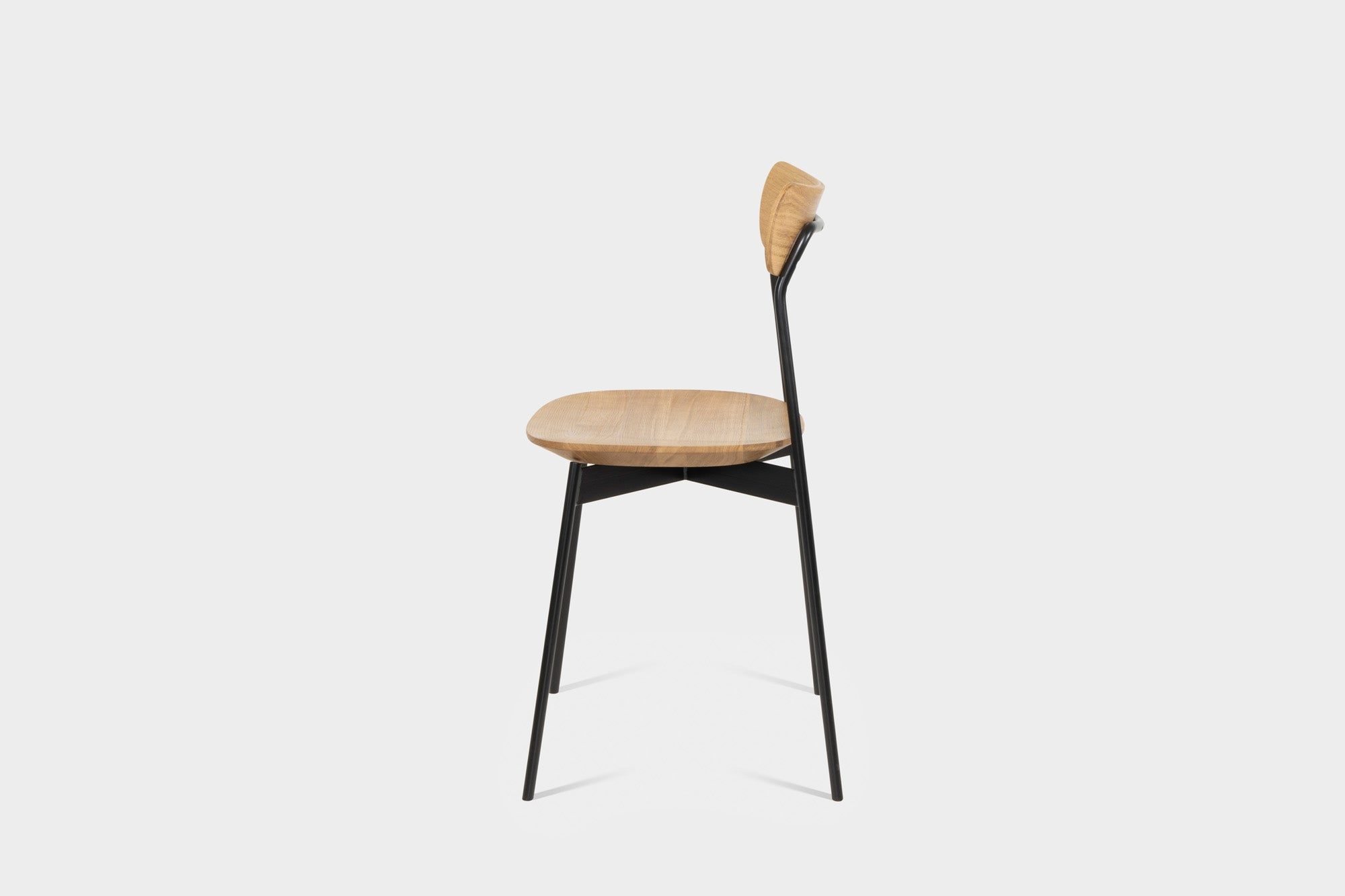 MAYA | Mid Century Modern Stuhl mit Metallbeinen